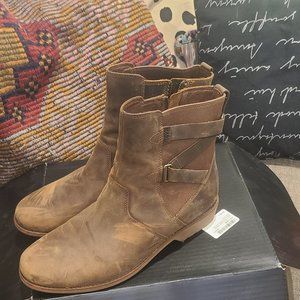 Brand new TEVA suede boots 11 women Thursday Boot Co.